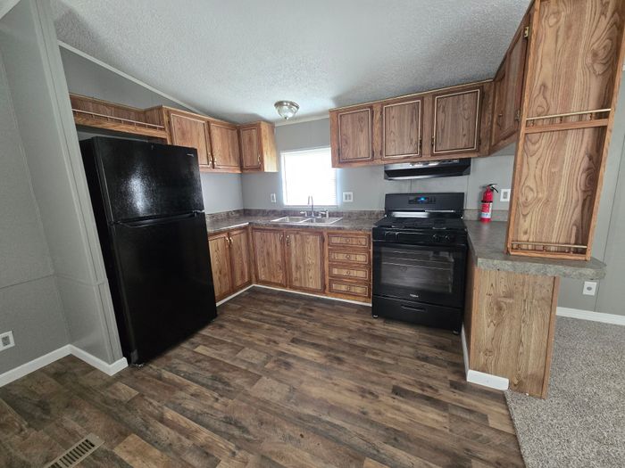 Oak Creek - Unit 9719Ba - Kitchen
