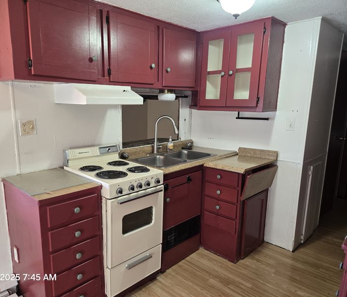 Parkhaven Estates - Unit 270S - Kitchen