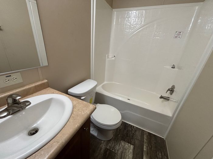 Pasadena MHC - Unit CON3615 - Bathroom