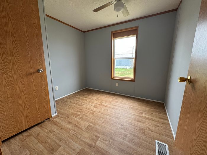 Colonial Gardens KS - Unit 40 - Bedroom