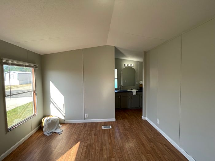 Lafayette Park MHP - Unit 106 - Interior