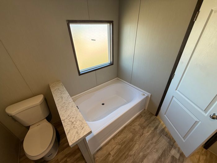 Dry Creek - Unit 137 - Bathroom