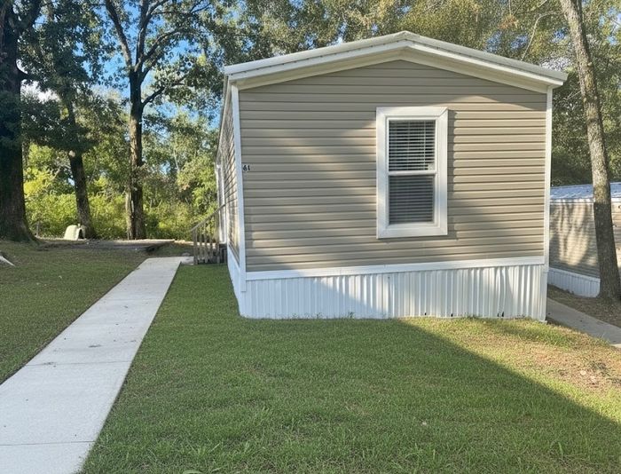 Rolling Hills MHP - Unit 61 - Exterior
