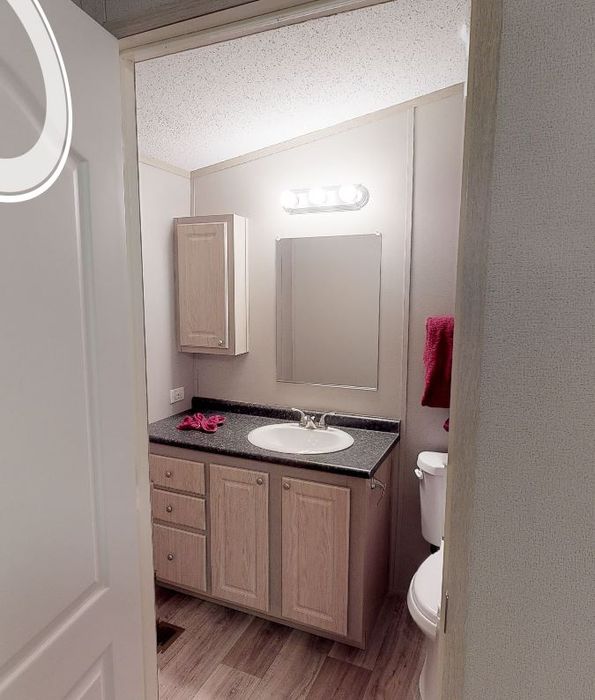 Pineview MHC - Unit 33 - Bathroom