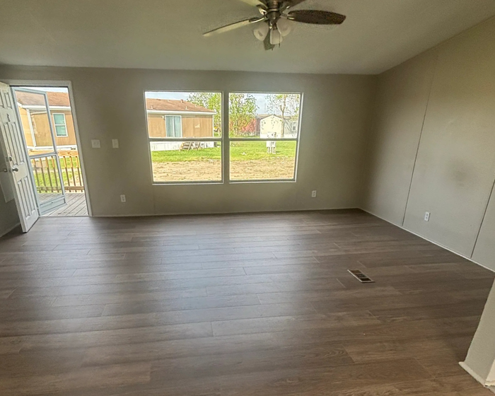 Sun Meadows - Unit 175 - Interior