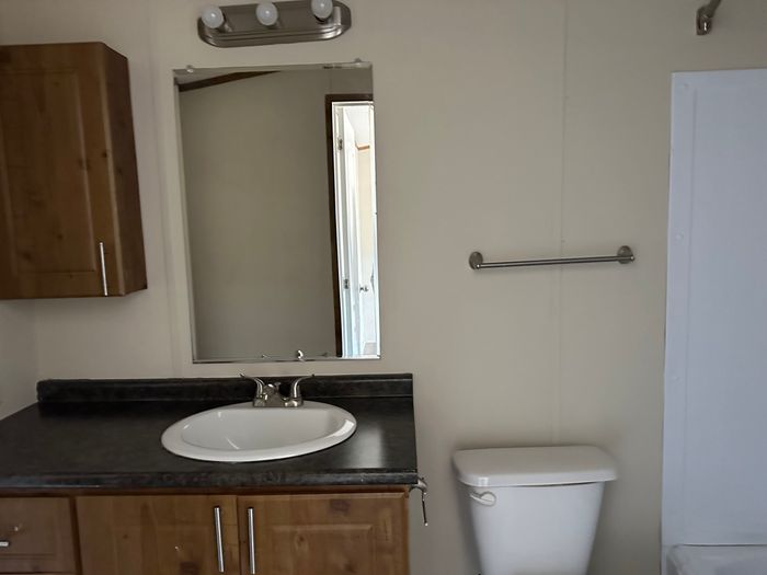 Bel Aire - Unit B29 - Bathroom