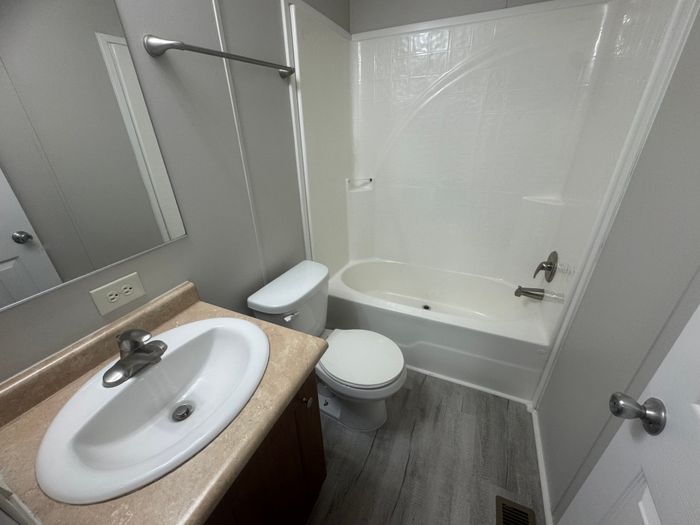 The Orchards/Paradise - Unit 31 - Bathroom