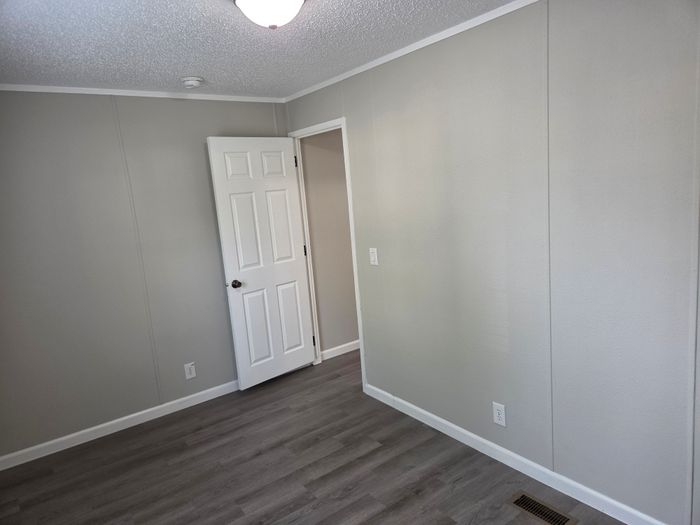 Vermillion MH and RV Park - Unit 106 - Interior