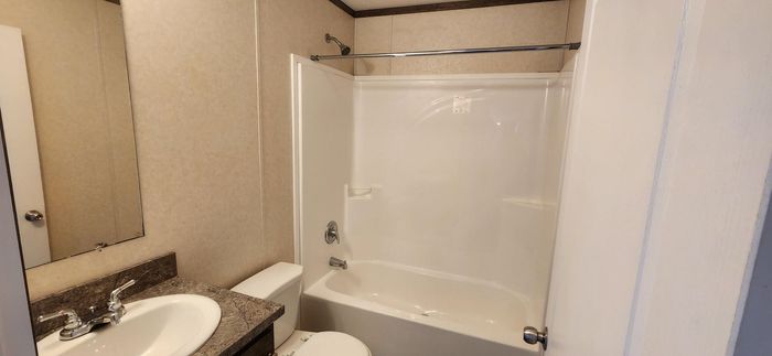 Ravines - Unit 9 - Bathroom