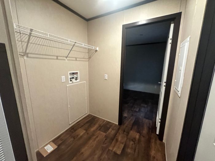 Rolling Hills MHP - Unit 40 - Interior