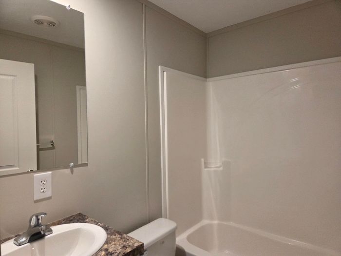 Carriage Lane Estates - Unit 423 - Bathroom