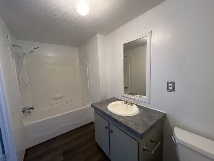 Countryside MHP OK - Unit 97 - Bathroom