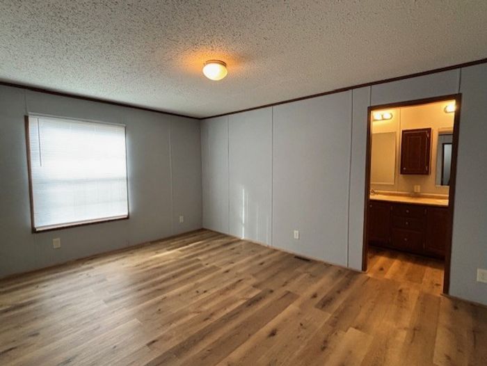 Fort Wayne MHC - Unit 220 - Bedroom