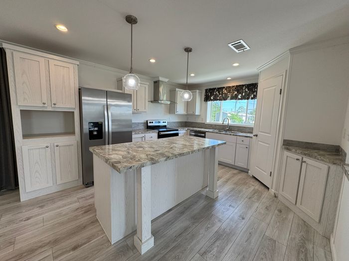 Lakewood Village MHC and RV Resort - Unit 98 - Kitchen