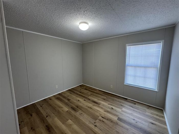 Fort Wayne MHC - Unit 528 - Bedroom