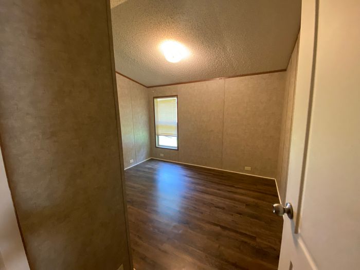 Woodward Estates MHP - Unit 60 - Bedroom
