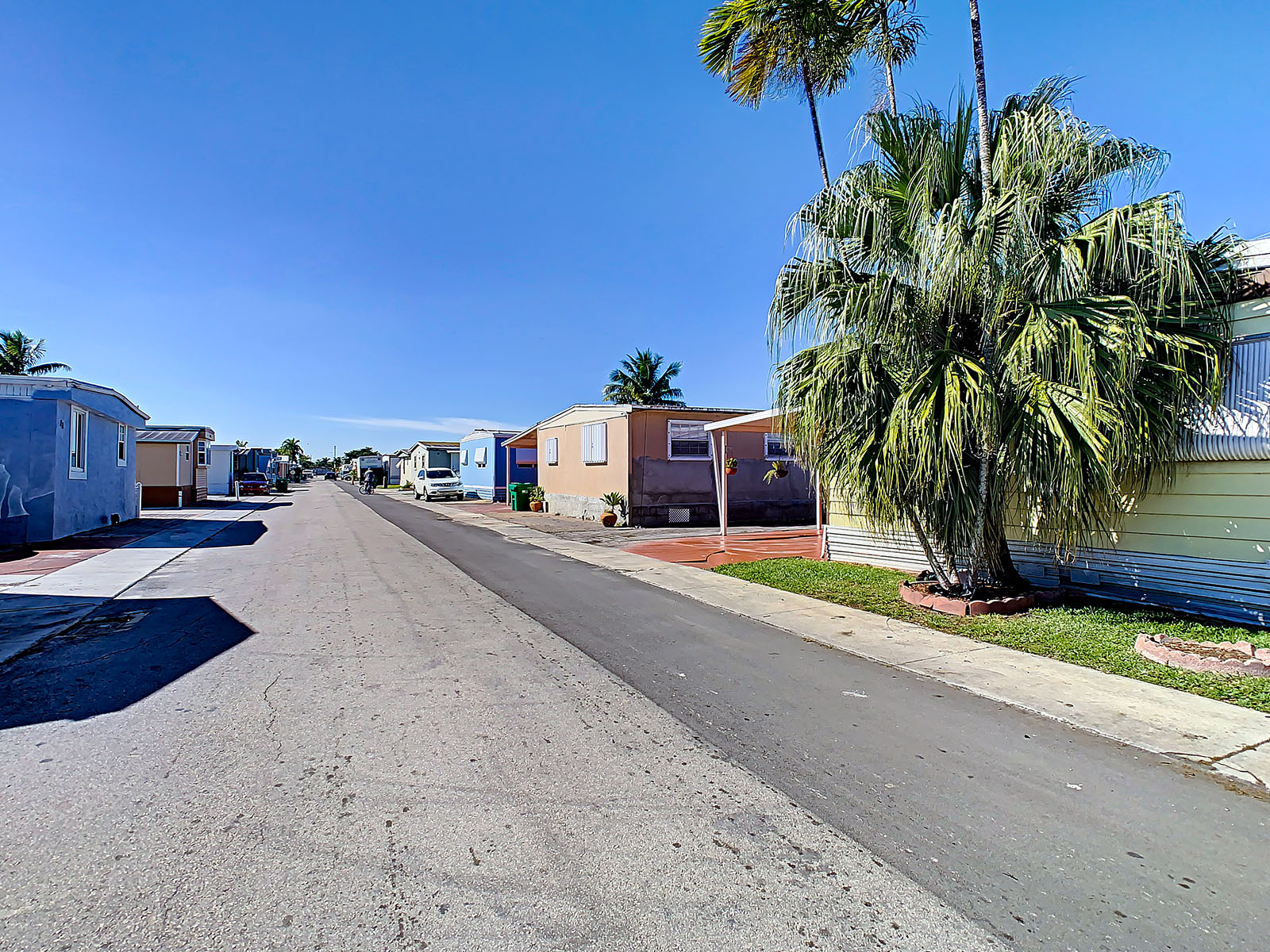 Courtly Manor - exterior