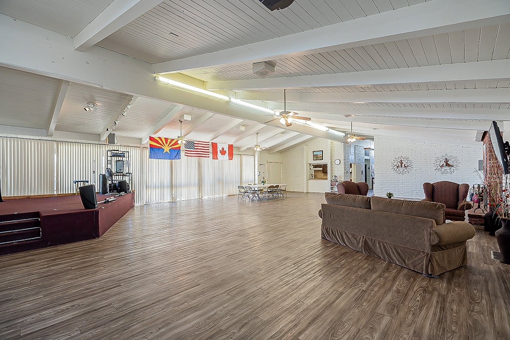 Pacific Manor - exterior