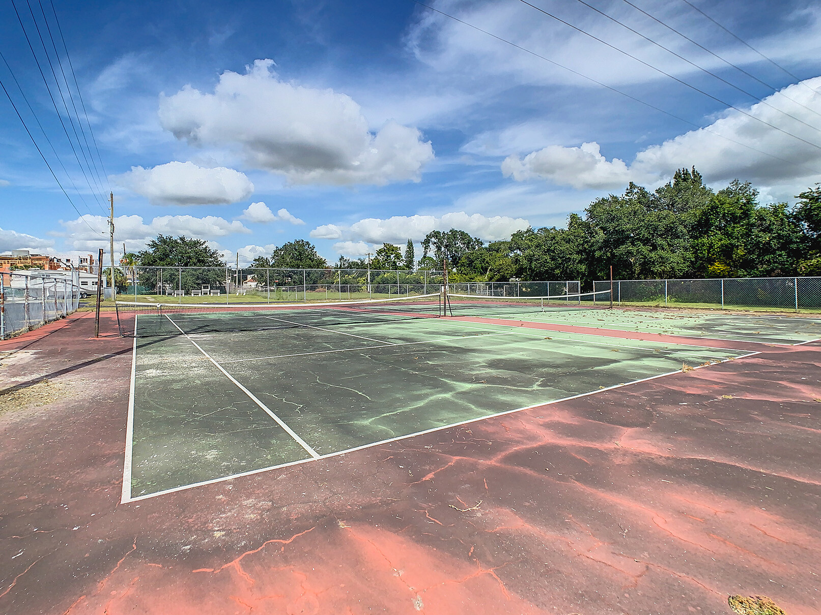 Floridian Sandalwood - exterior