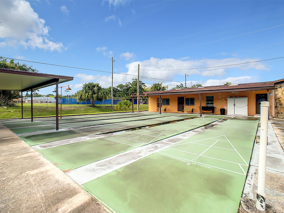 May Manor - exterior