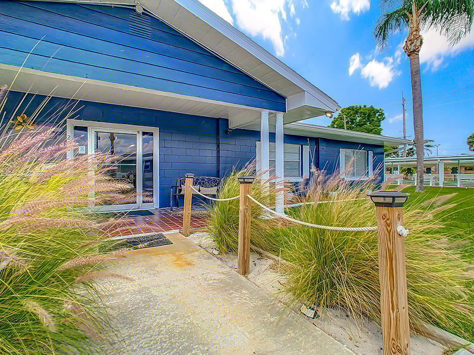 Orange Manor (East) - exterior