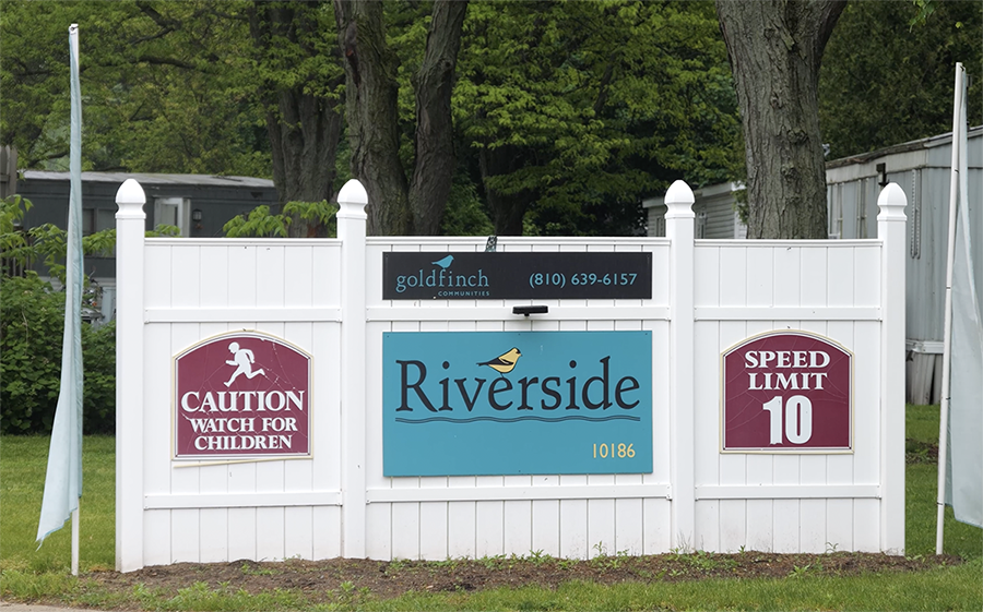 Riverside Crossing - exterior