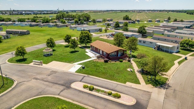 Cedar Creek - exterior