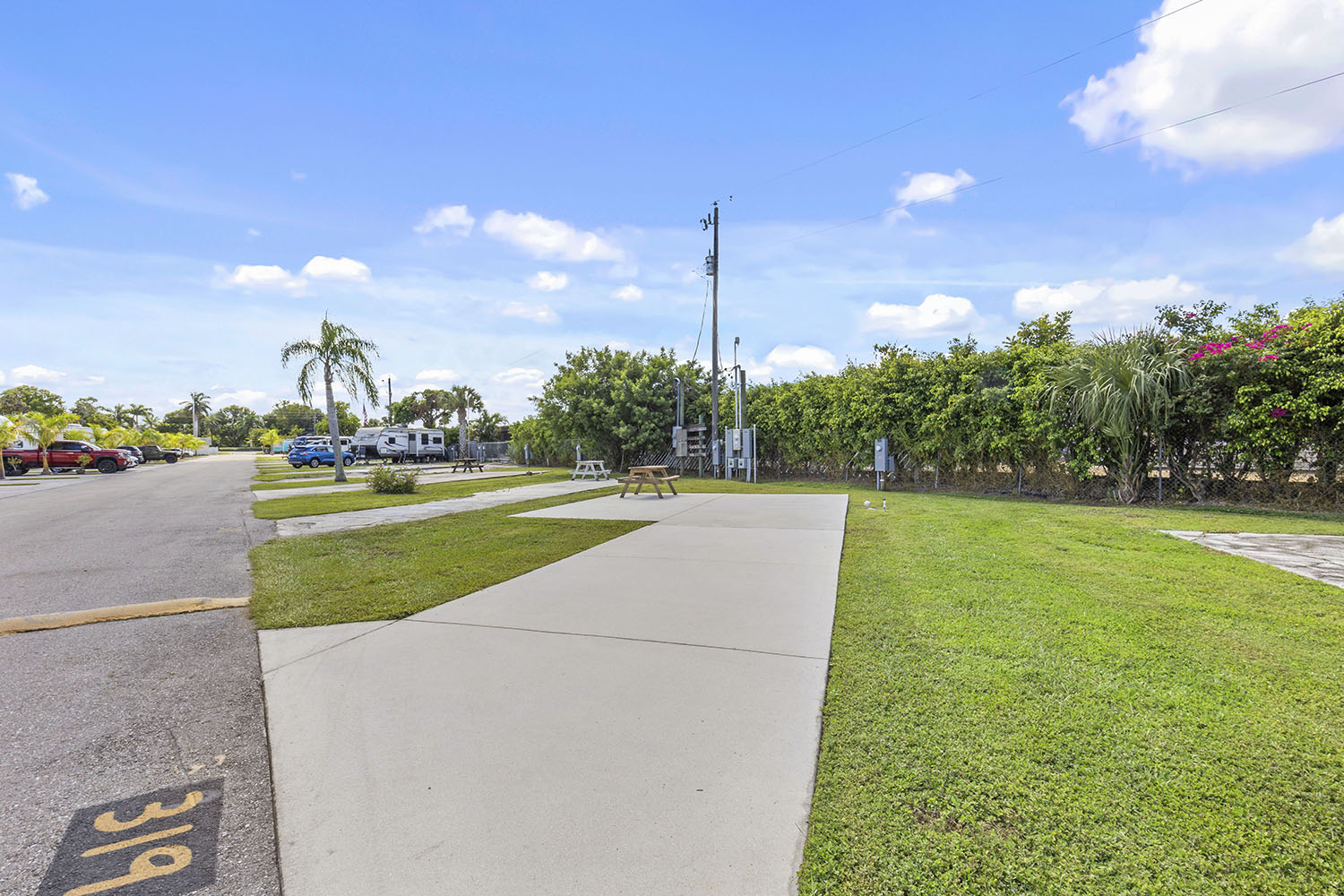 Endless Summer - exterior