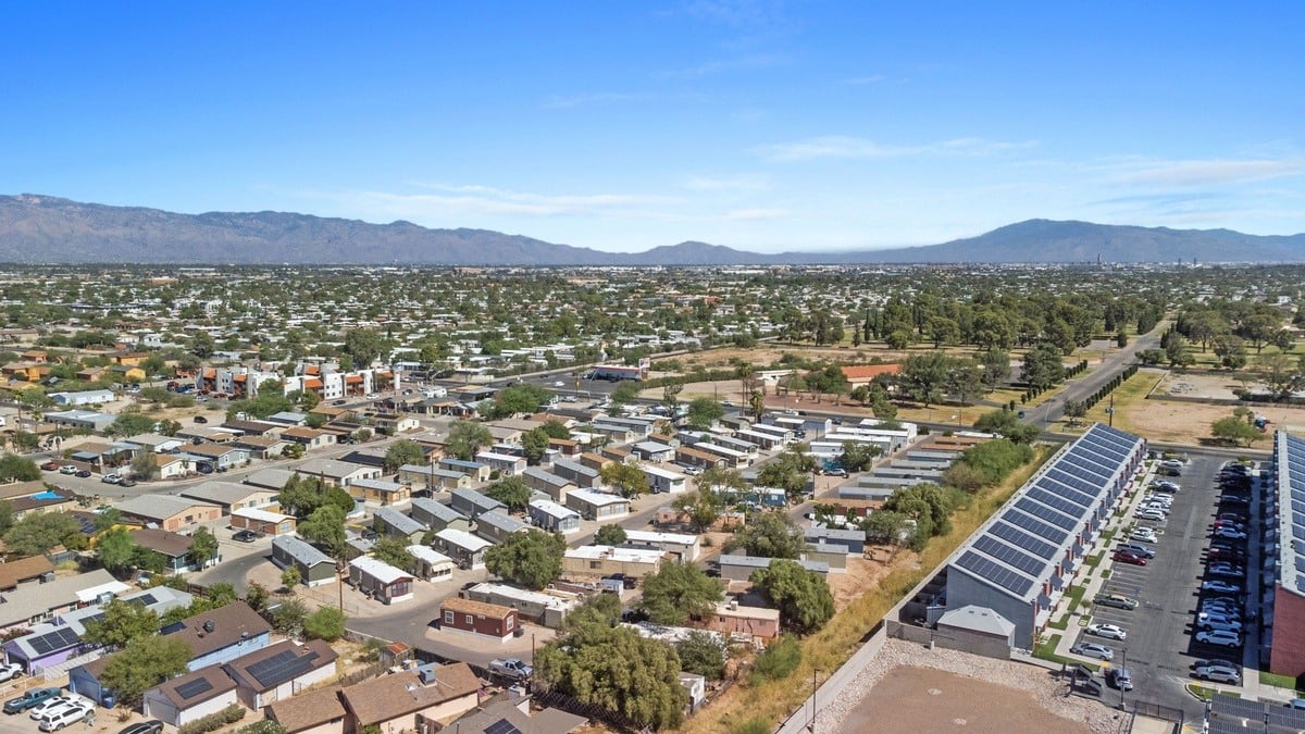 Desert Breeze - exterior