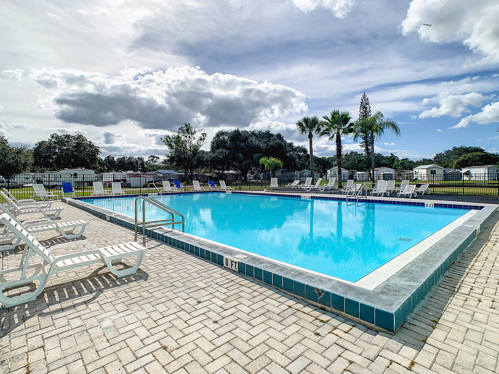 Floridian Sandalwood - exterior