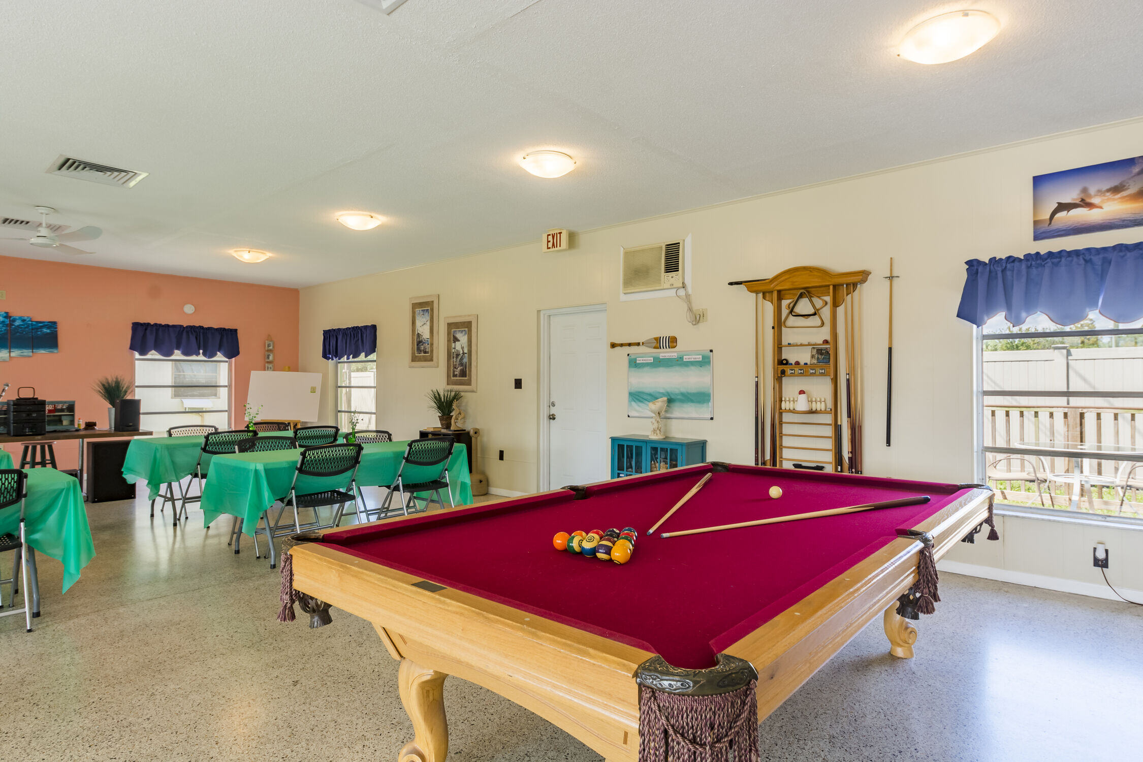 Far Horizons - exterior