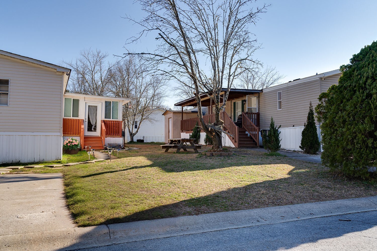 Deer Creek - exterior