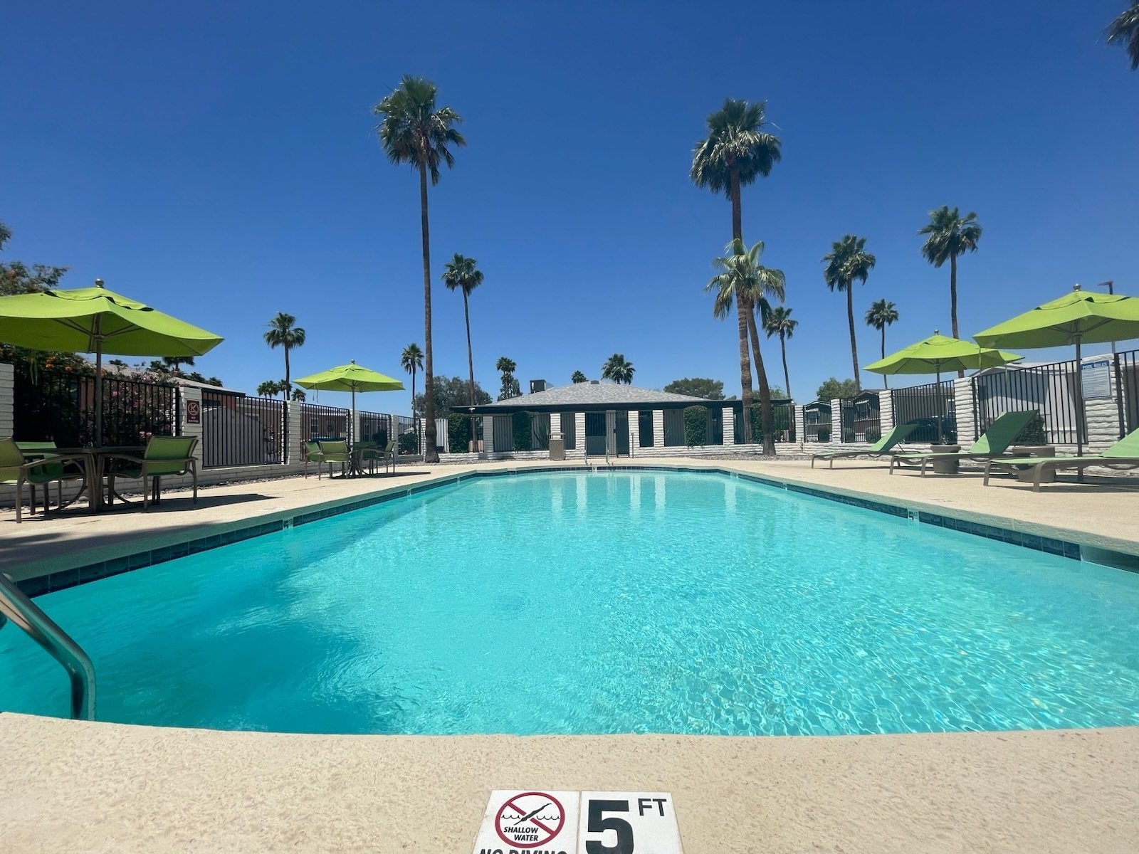 Estrella Valley - exterior