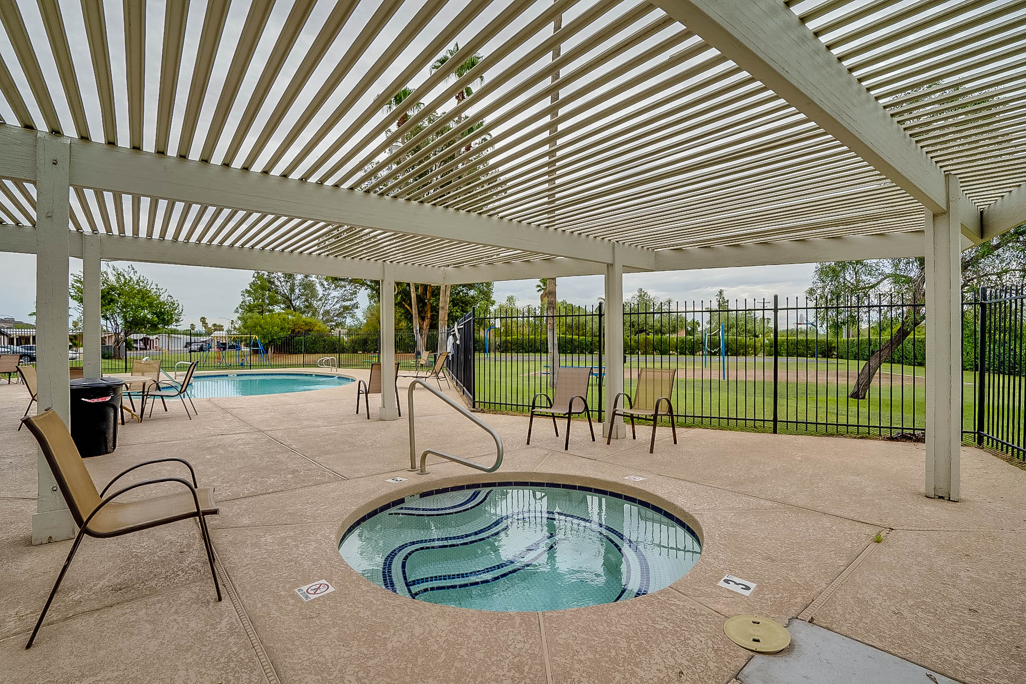 Shadow Hills - exterior