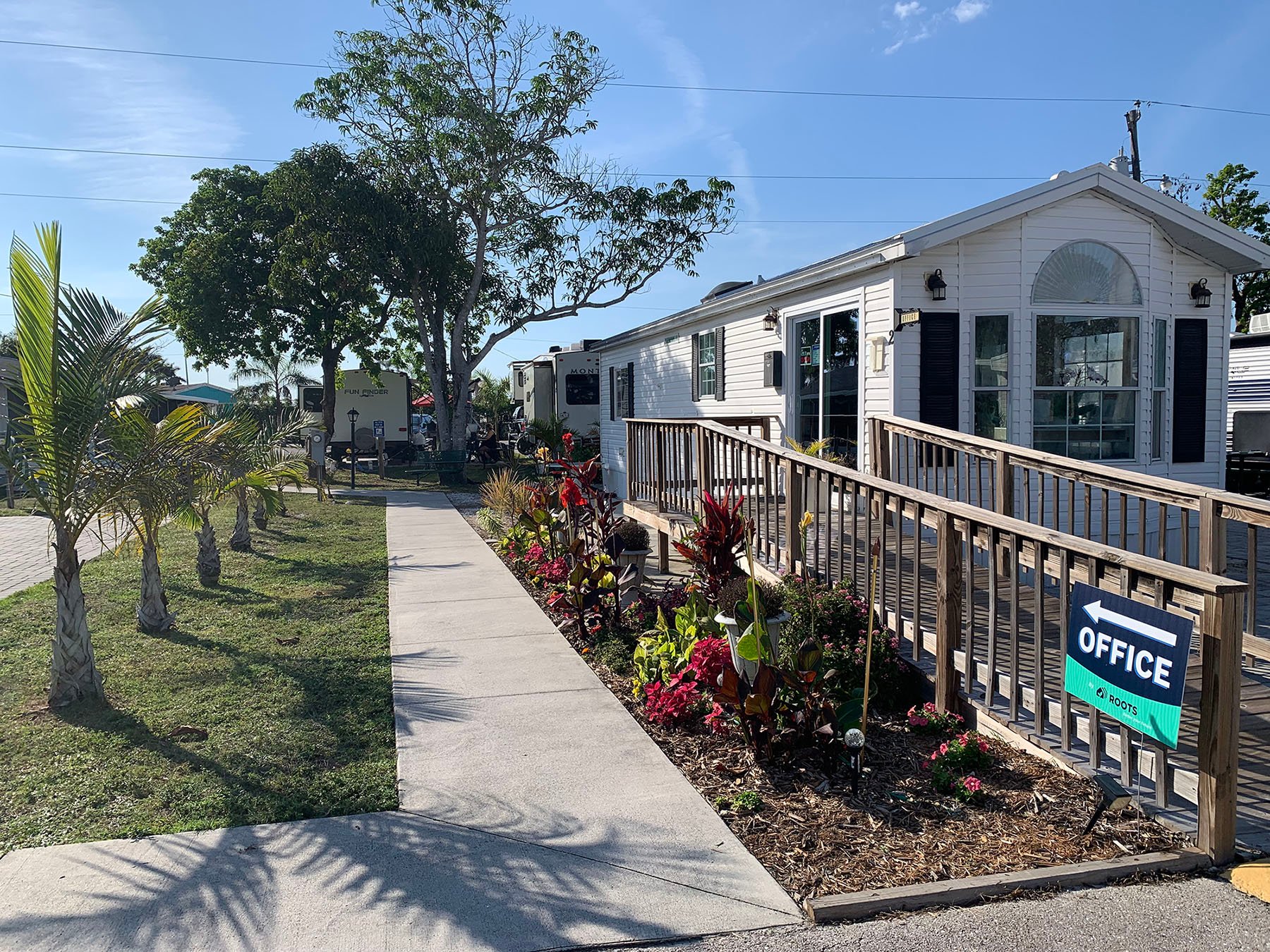 Endless Summer - exterior