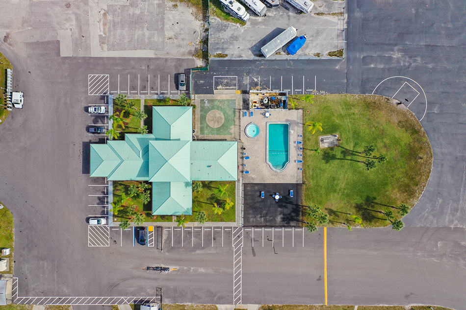 Floridian Sandalwood - exterior