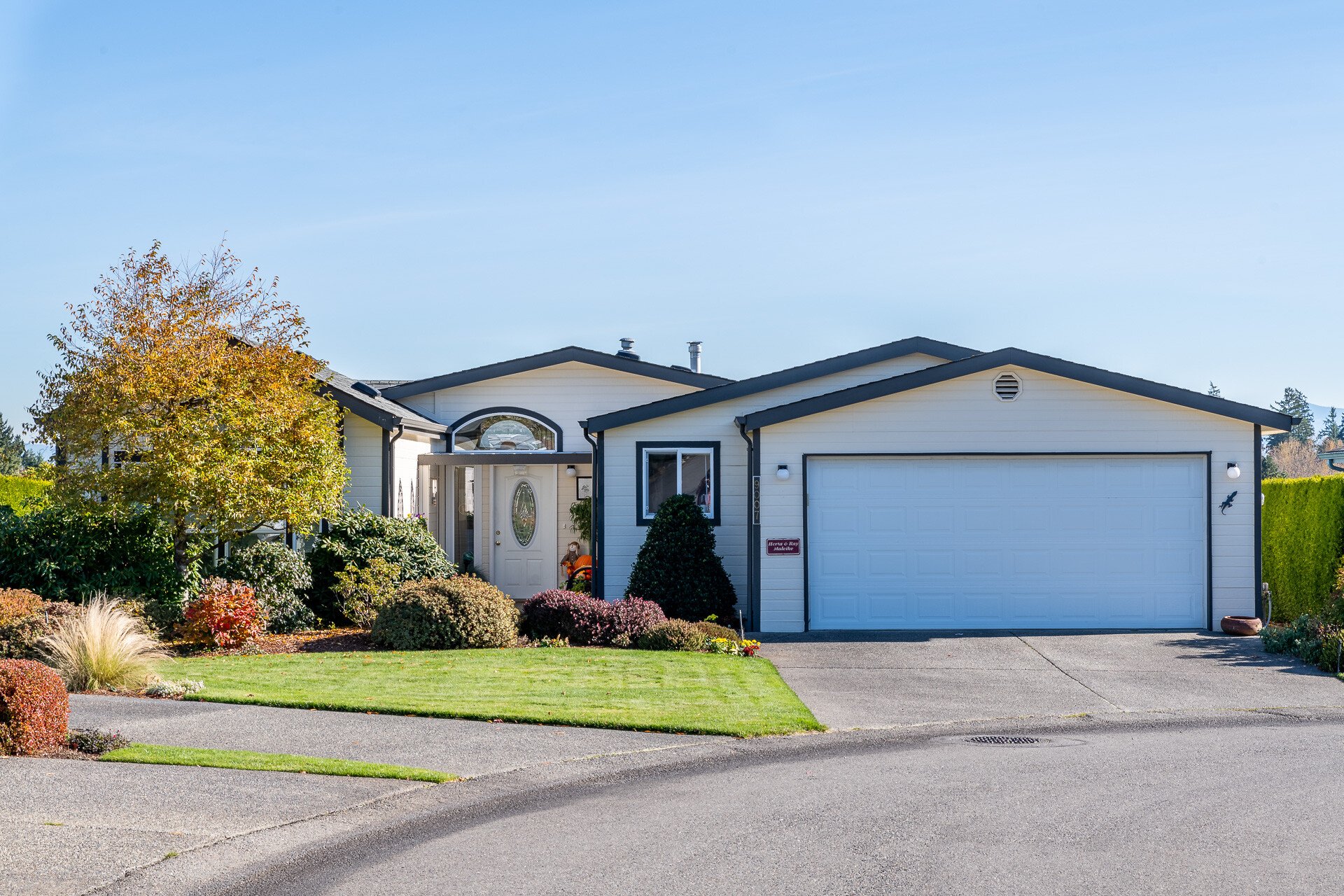 Harvest Gate - exterior