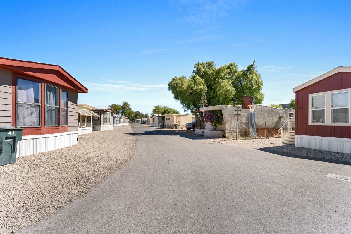 Desert Breeze - exterior