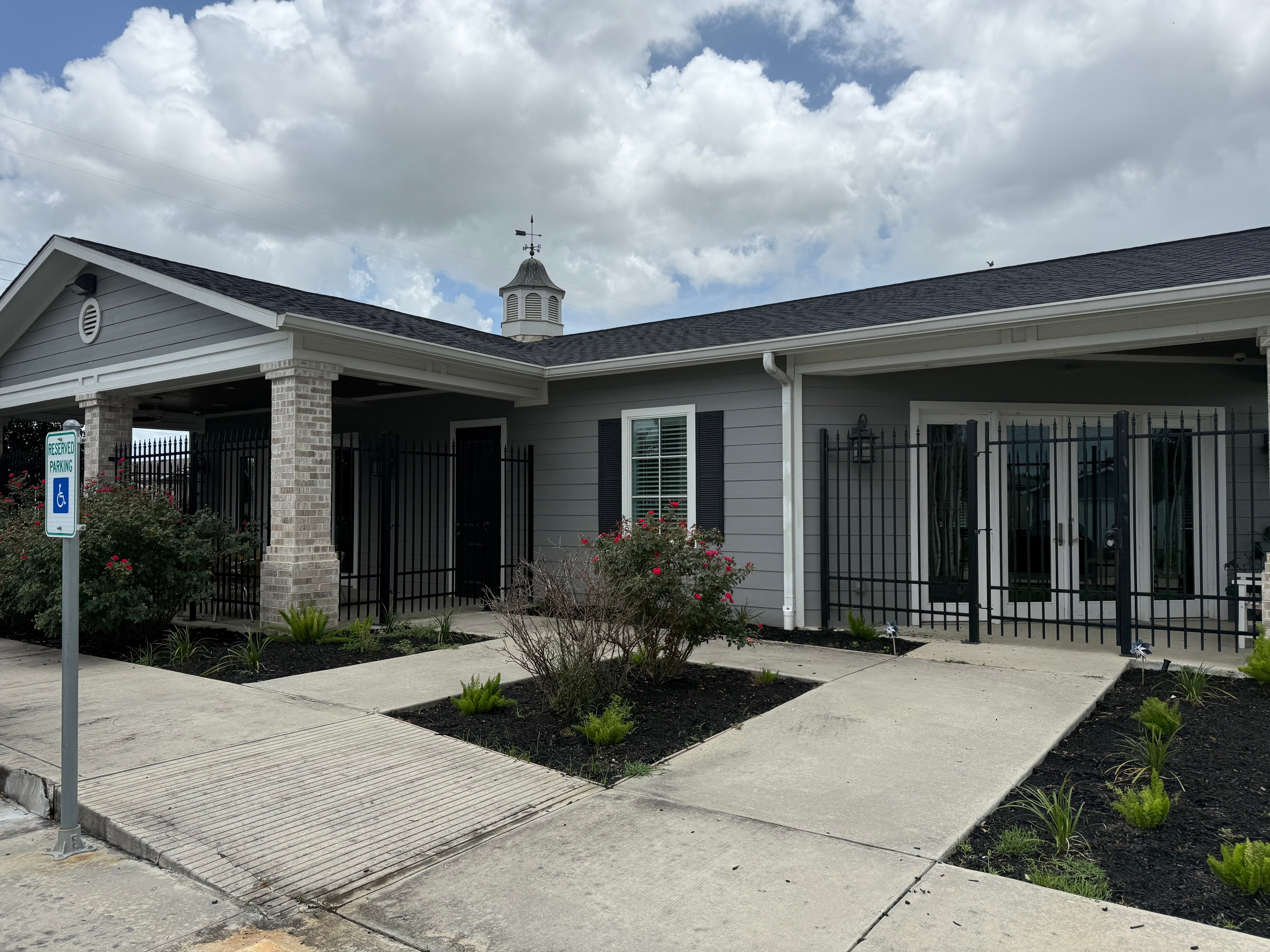 Clarke Springs - exterior