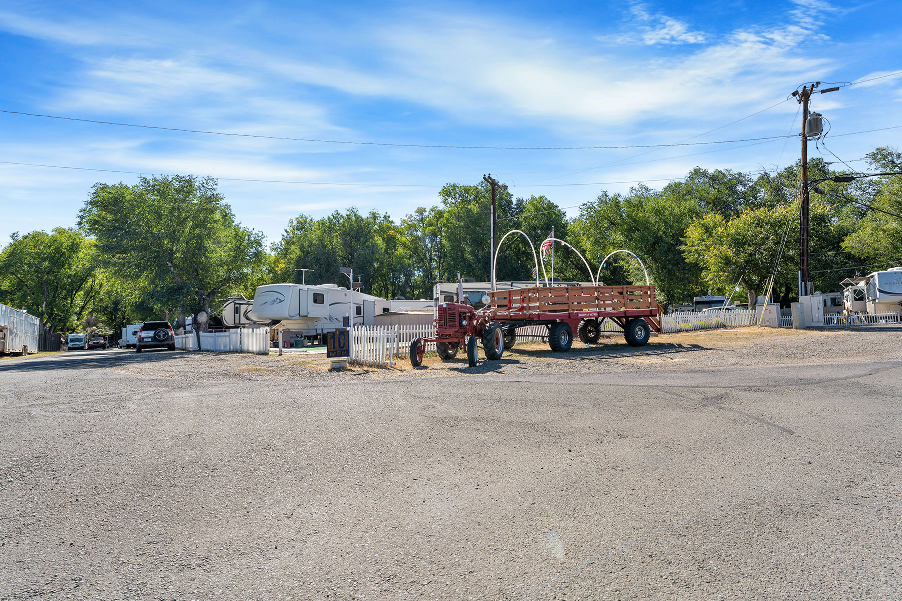 Beverly Gardens - exterior