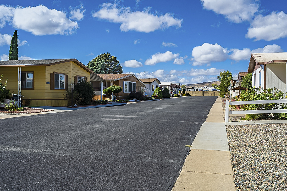 Shadow Mountain - exterior