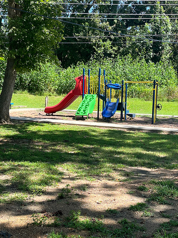 Shady Oaks (TN) - exterior