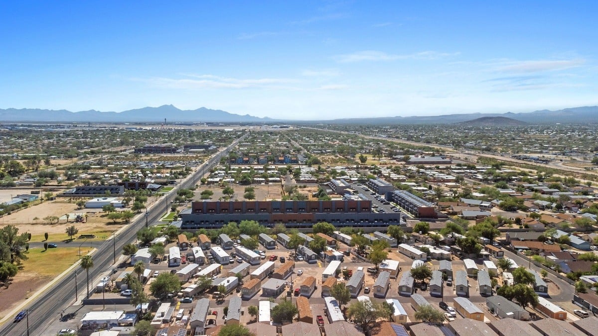 Desert Breeze - exterior