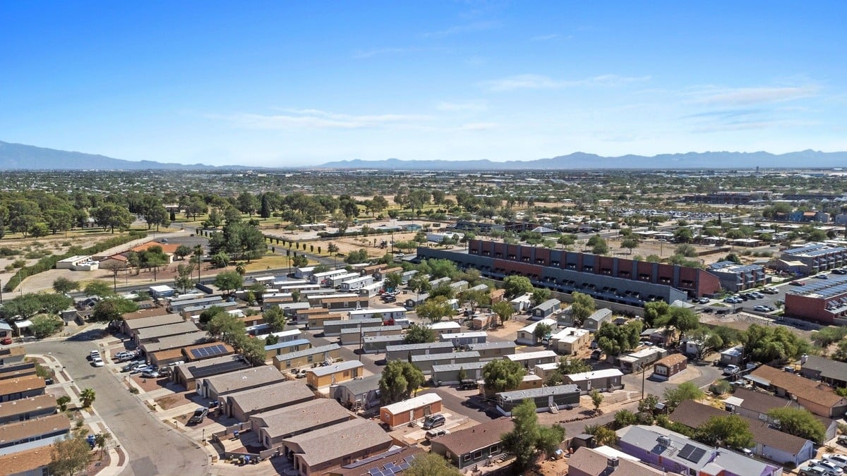 Desert Breeze - exterior