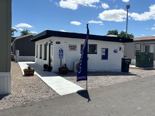 Desert Breeze - exterior