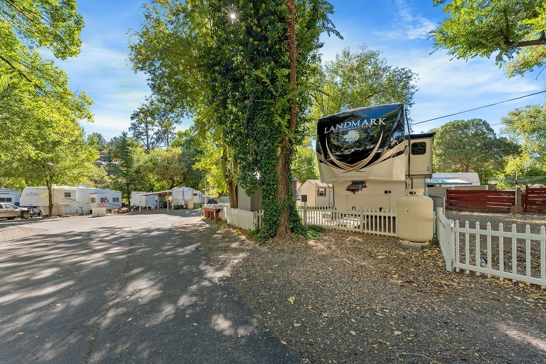 Beverly Gardens - exterior