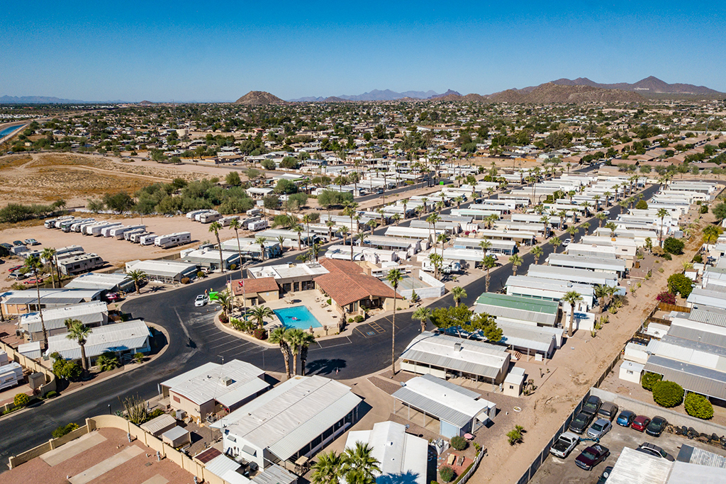 Pacific Manor - exterior
