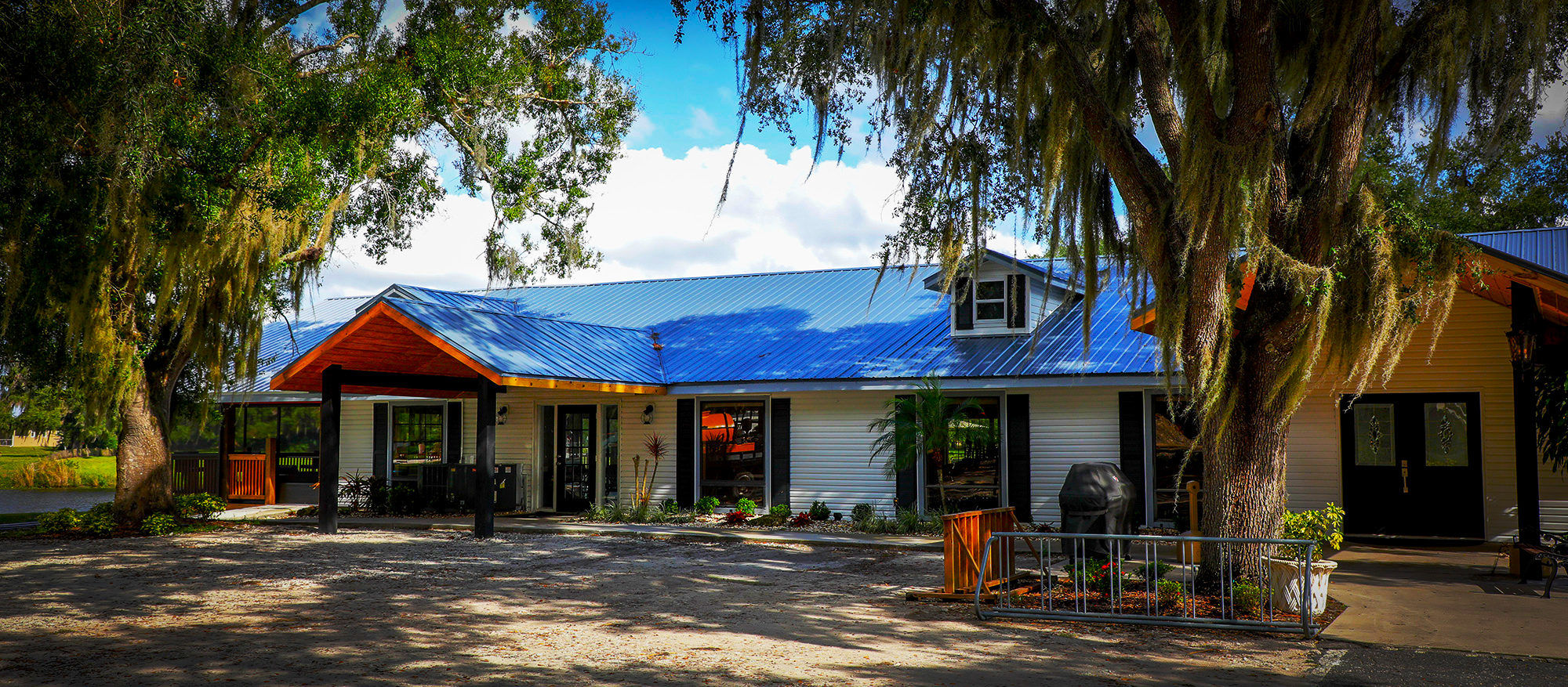 Moss Landing - exterior