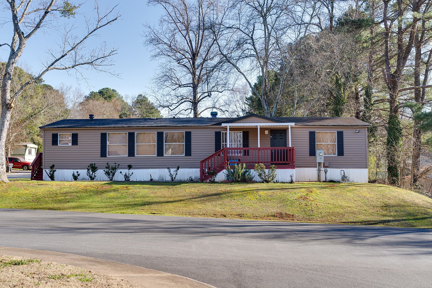 Deer Creek - exterior