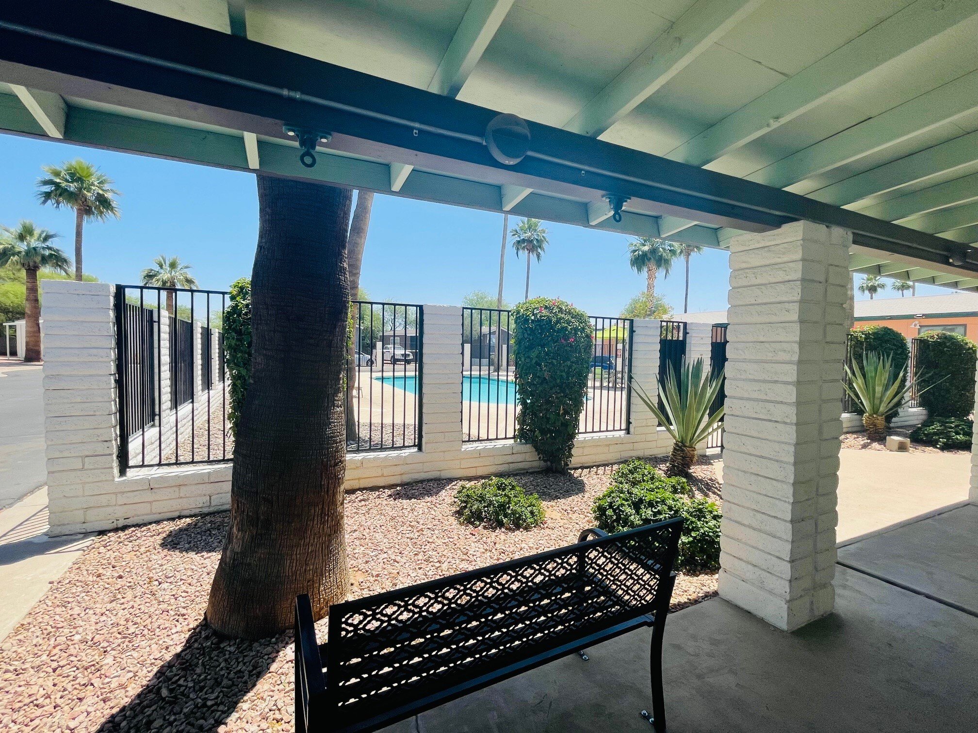 Estrella Valley - exterior